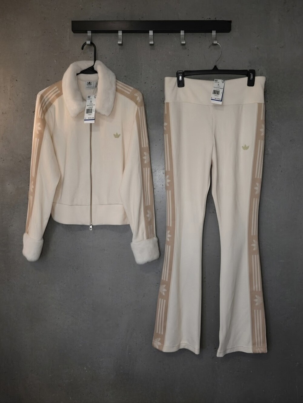 NWT Adidas Originals Ski Chic Rib Track Jacket & Flared Leggings | L